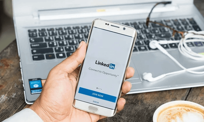 How To Schedule a Post on LinkedIn?